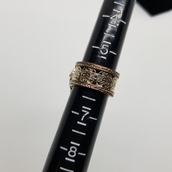 gold tone cocktail ring with white circular inset size 6 - Picture 5 of 5